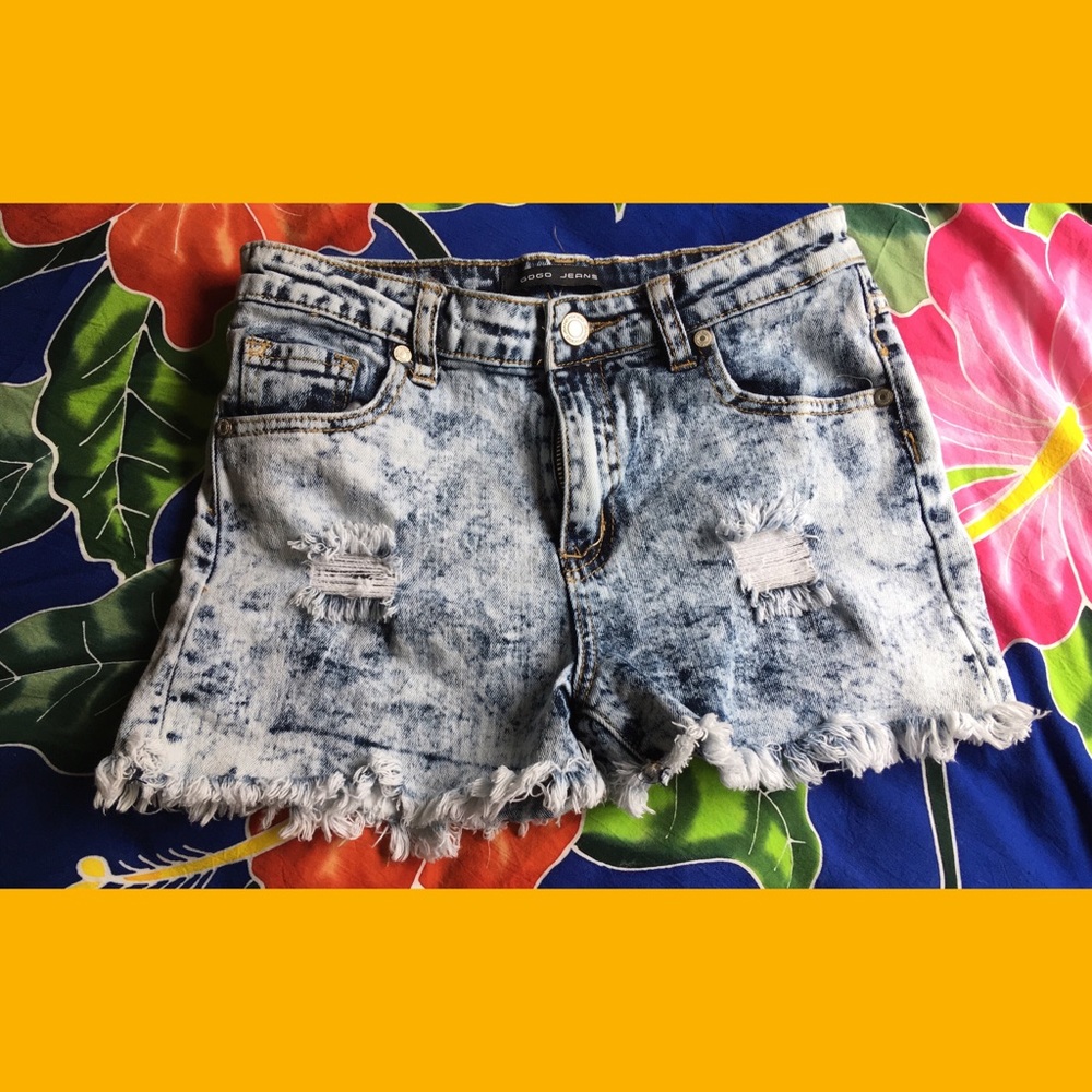 🧞‍♀️Distressed acid washed Gogo festival shorts